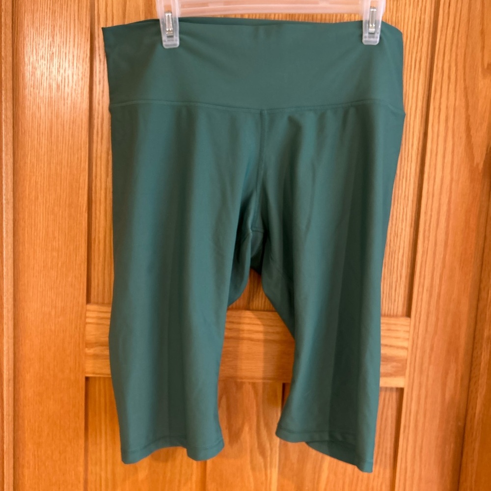 Old Navy Green Capri Leggings XL